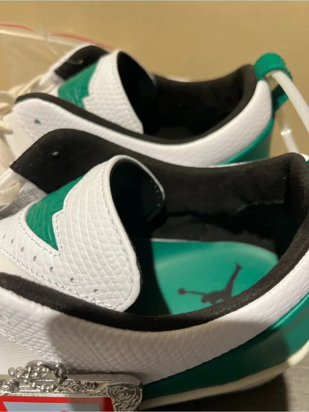 Jordan Women’s White and Green Low-Top Sneaker Sz. 10.5 - Picture 8 of 8